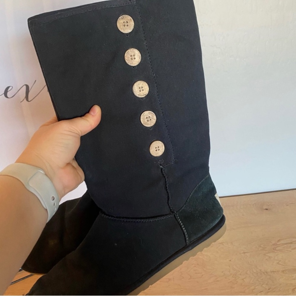 Black Canvas UGGS | 9 
Offers welcome
In good condition 
Comfy
